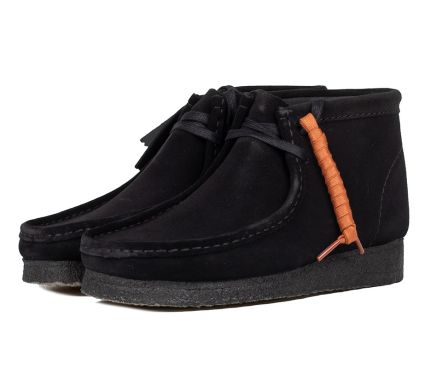 WALLABEE BOOT WMNS BLACK SUEDE