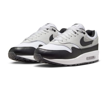 AIR MAX 1 ESSENTIAL WHITE AND BLACK