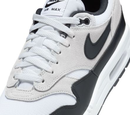 AIR MAX 1 ESSENTIAL WHITE AND BLACK