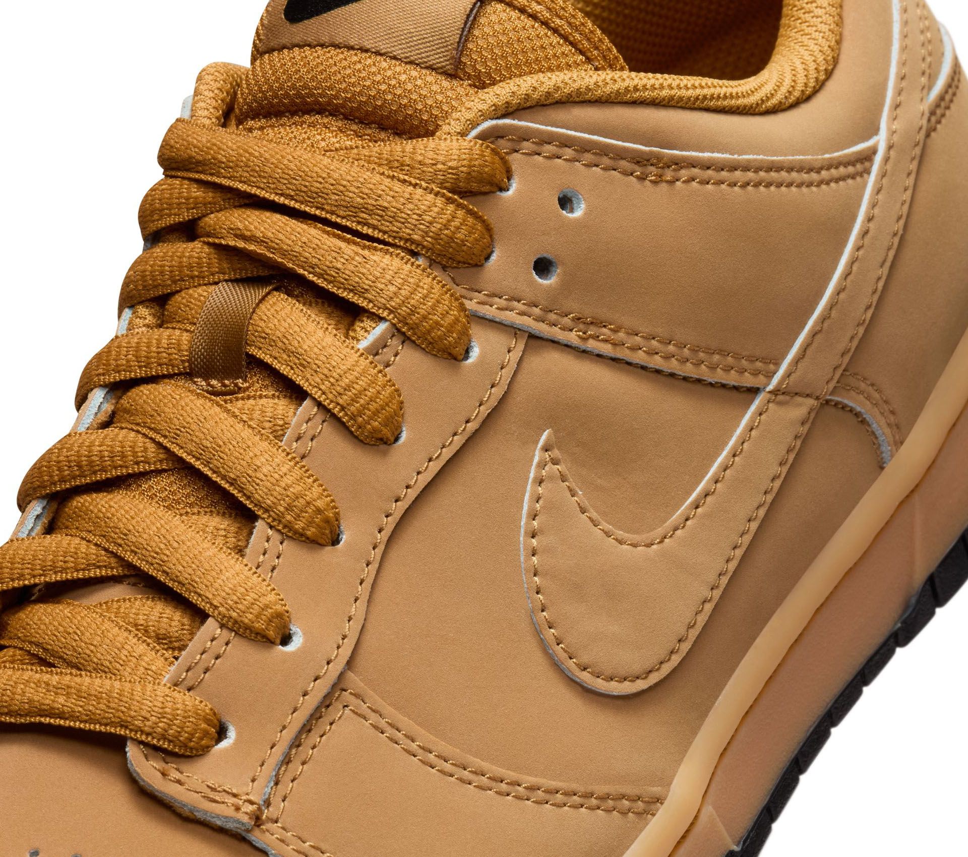 Image #7 of DUNK LOW RETRO SE WHEAT