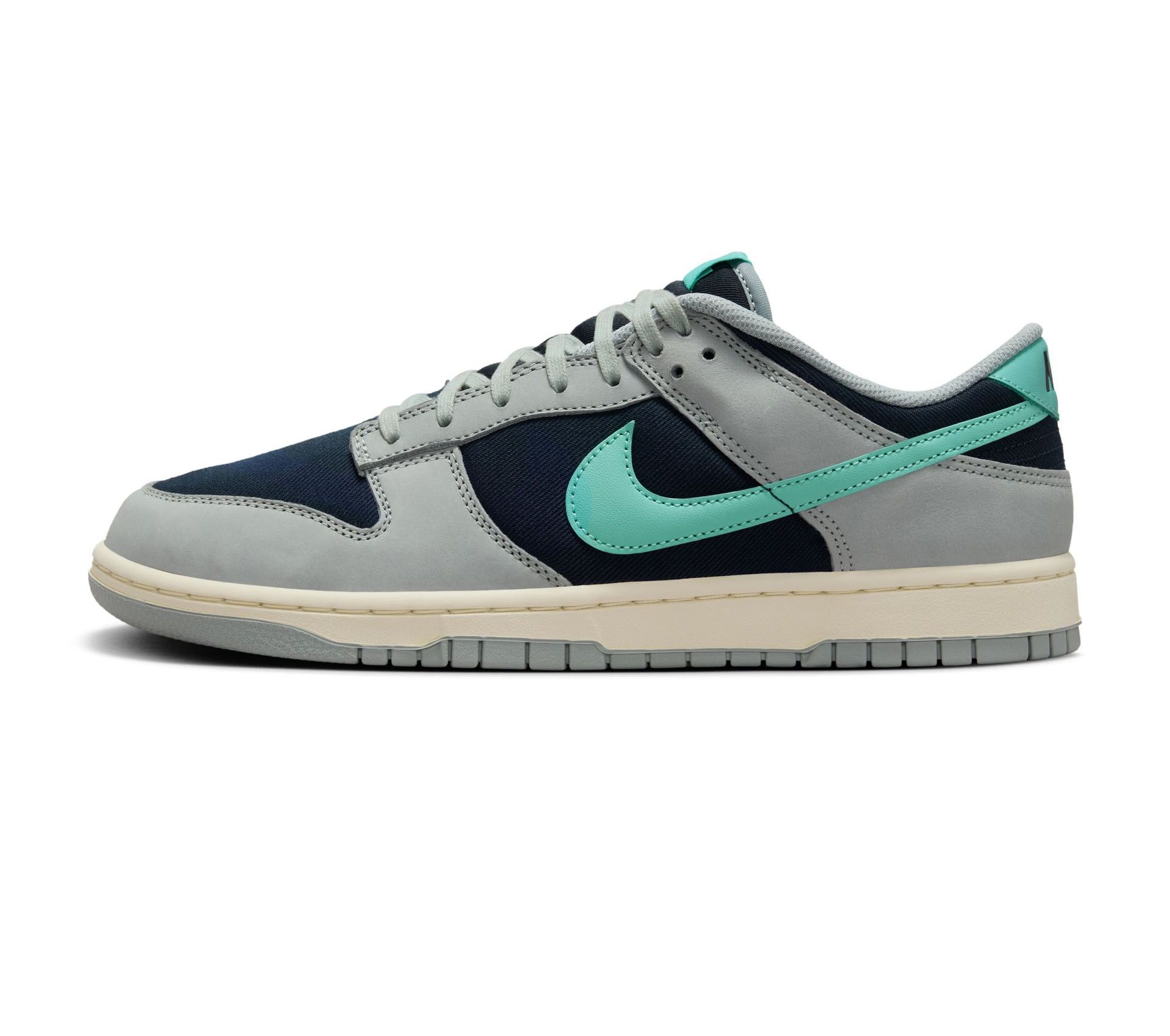 Image #1 of DUNK LOW RETRO PRM GREEN FROST