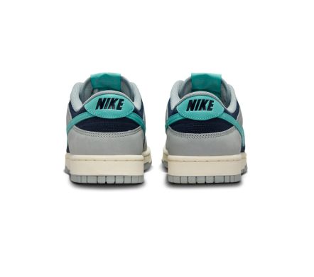 DUNK LOW RETRO PRM GREEN FROST