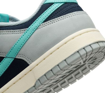 DUNK LOW RETRO PRM GREEN FROST