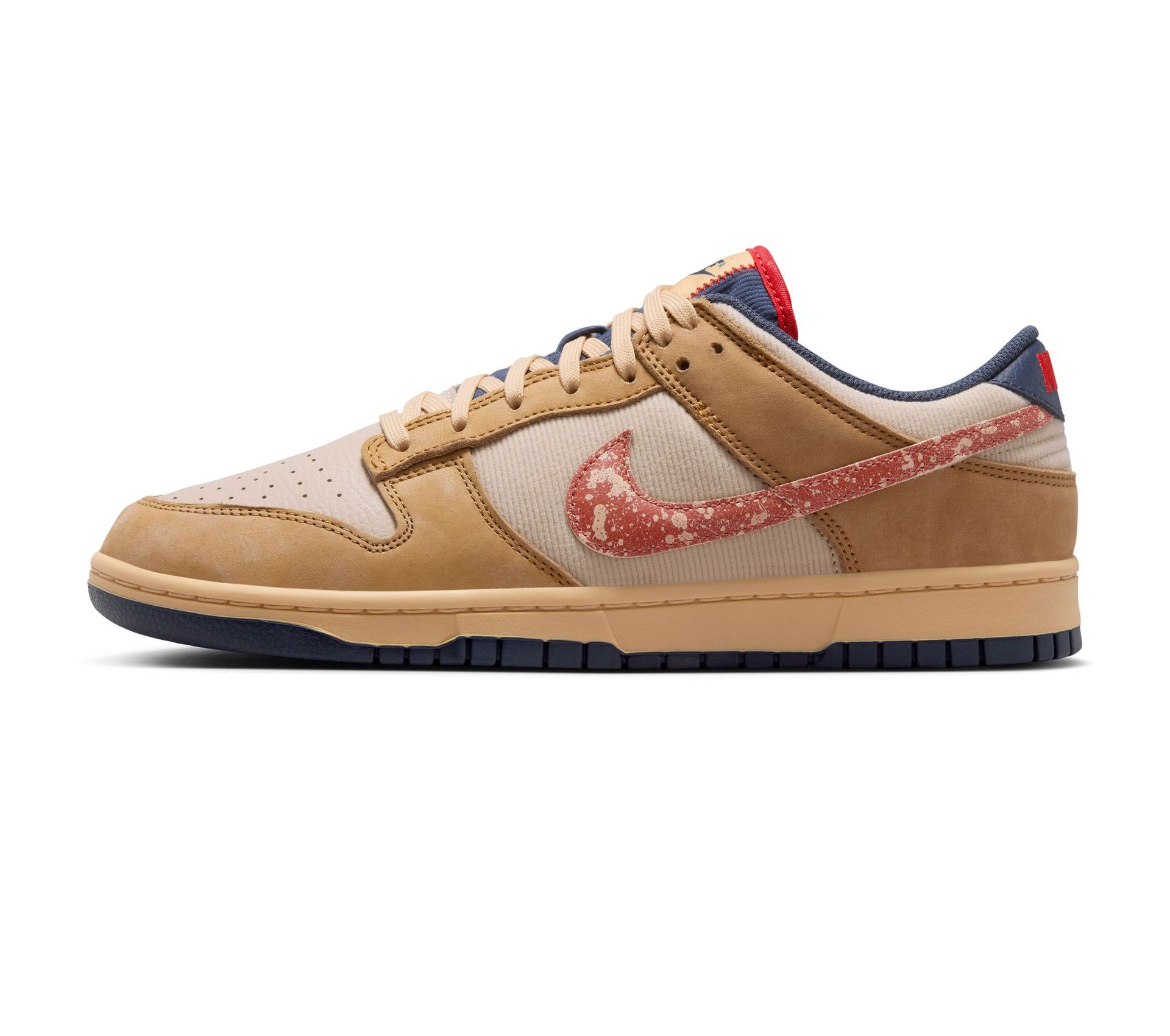 Image #1 of DUNK LOW RETRO SE SANDRIFT AND WHEAT