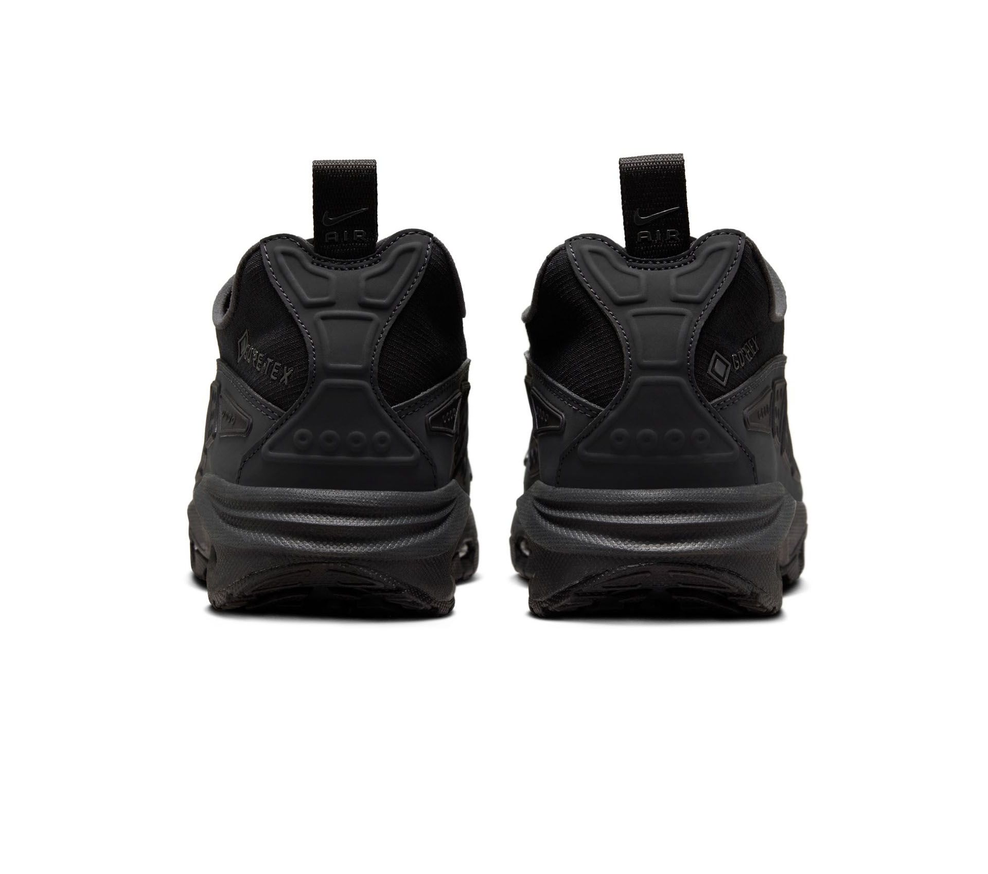 Image #2 of W AIR MAX SNDR GORE-TEX TRIPLE BLACK