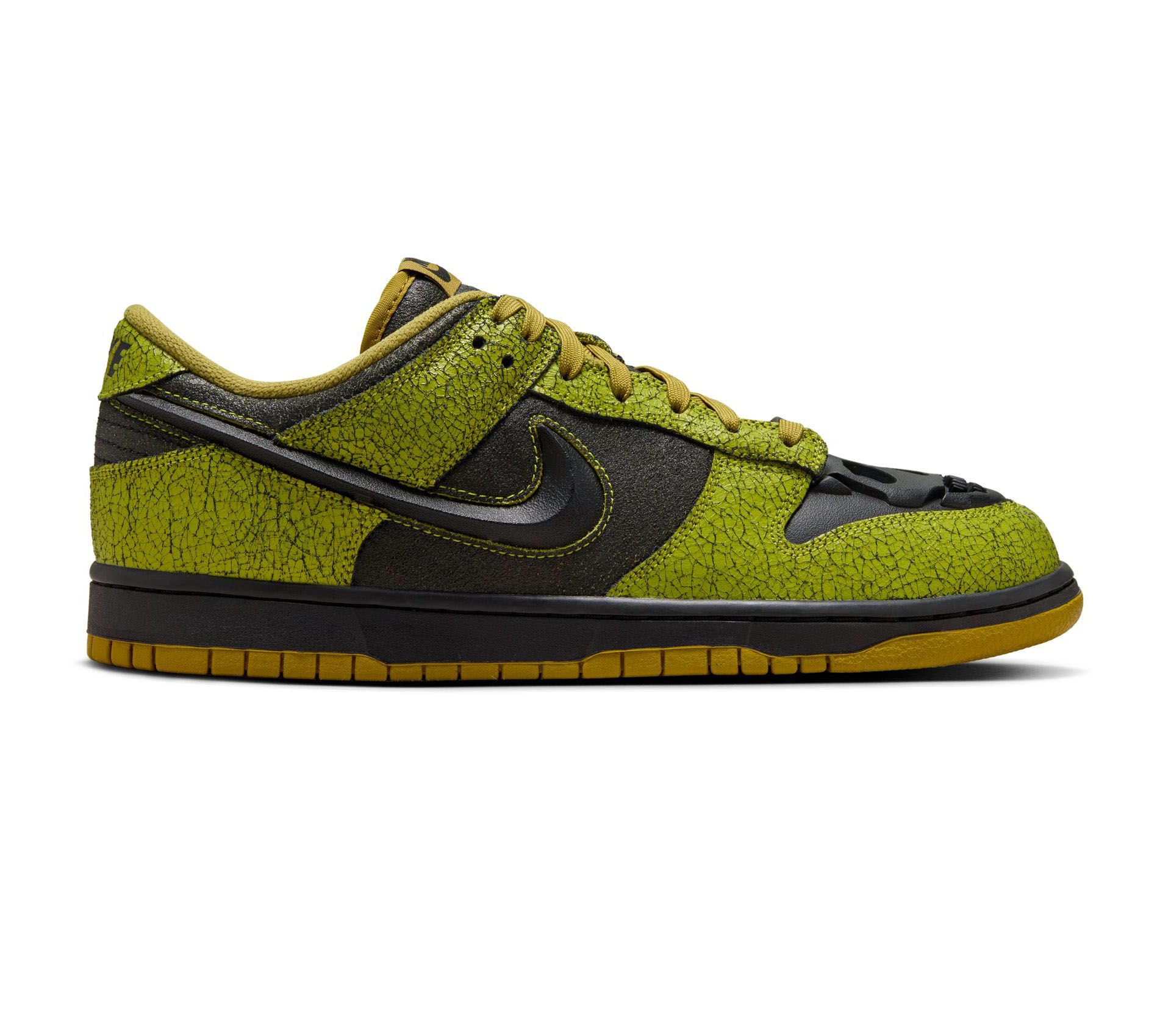 Image #3 of DUNK LOW RETRO HALLOWEEN QS SKULL TOE