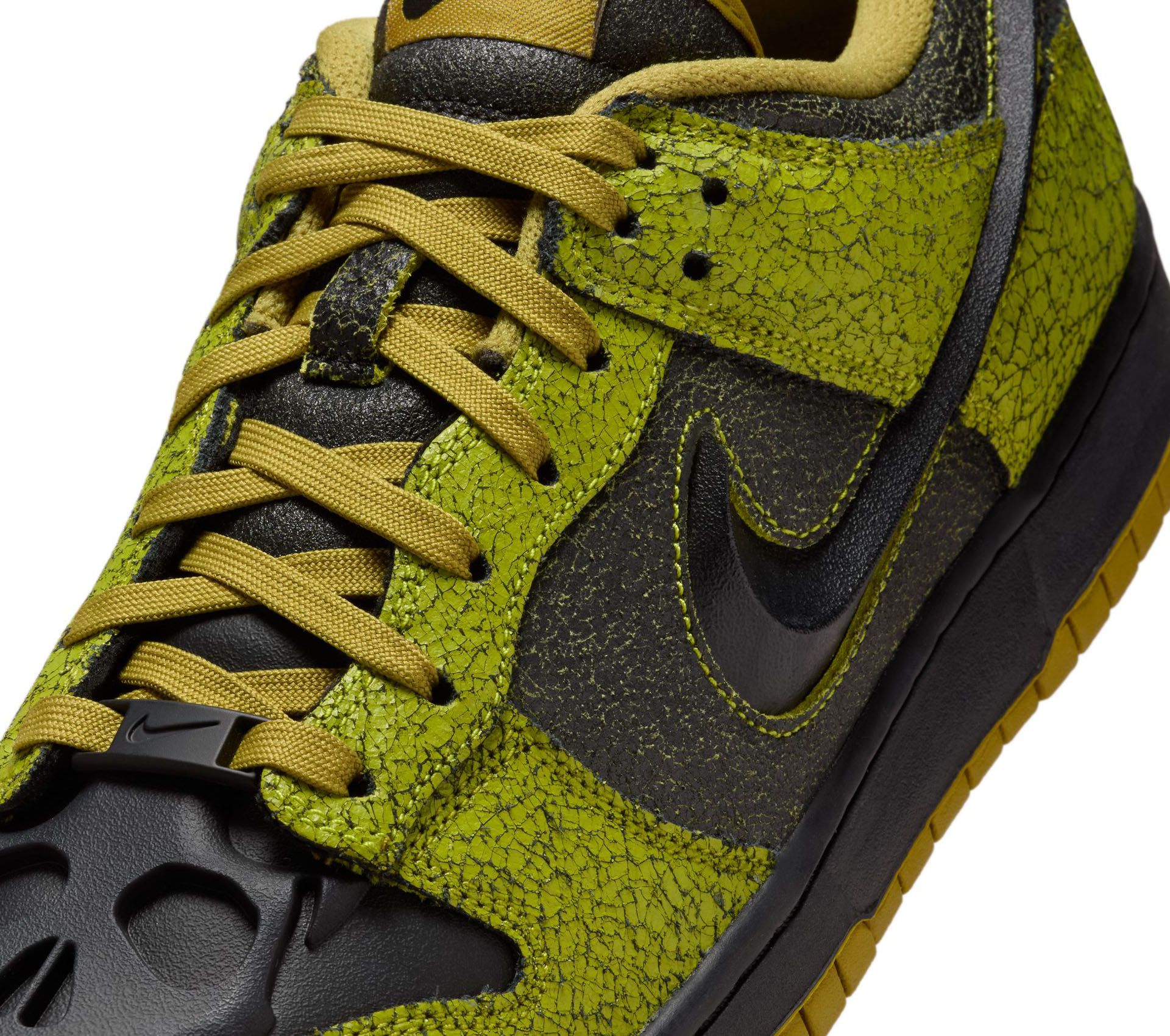 Image #6 of DUNK LOW RETRO HALLOWEEN QS SKULL TOE